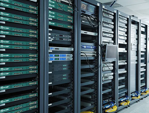 Платформы NetUP в серверных стойках оператора связи